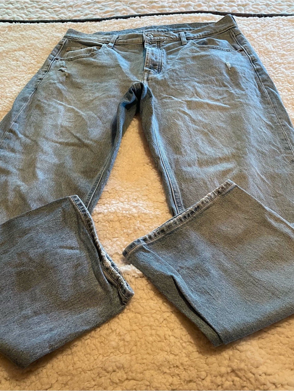 Old Navy slouchy mid rise straight jeans size 10. Button fly